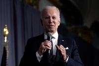 Biden promete seguir luchando para restaurar el derecho al aborto en Estados Unidos