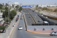 El director de Obras Públicas en el Municipio de Torreón dijo que iniciaron ya las obras inducidas en el Sistema Vial Villa Florida. (FERNANDO COMPEÁN)