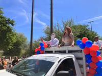 Imagen Doctor Wagner Junior y Lady Wagner se lucieron en el desfile de primavera en Torreón y Gómez Palacio