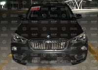 El joven conducía una camioneta de la marca BMW de reciente modelo.