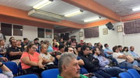 Personal de la delegación D-II-2 sostuvo una reunión ayer con autoridades educativas estatales. (EL SIGLO DE TORREÓN)