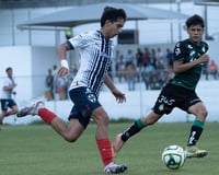 Imagen Hijo de Aldo De Nigris anota un doblete y Rayaditos derrota 2-1 en la semifinal a Guerreritos en la Sub-14