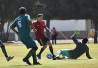 Este domingo en diferentes campos de la Laguna, algunos equipos definirán su clasificación a la liguilla en la Máster y Veteranos (ARCHIVO)
