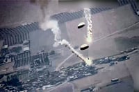 Estados Unidos denunció que los aviones rusos lanzaron bengalas de paracaídas frente a los drones y volaron 'peligrosamente cerca' de los mismos. (ARCHIVO)