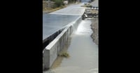 Imagen Desfogan agua bajo puente Solidaridad