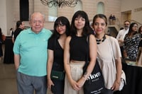 Juan Villarreal, Katia, Regina y Marcela (EL SIGLO DE TORREÓN/VAYRON INFANTE)