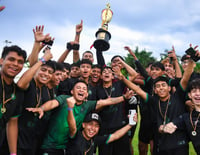 Una felicidad completa vivió el equipo juvenil lagunero, luego de ganarle en penales a los Bravos de Juárez, para obtener el boleto a España.
