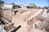 La obra del Desnivel 5 de Mayo en Gómez Palacio es una de las obras que no ha sido terminada por falta de pago a los contratistas.
