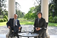 Desde las 8:30 horas (1130 GMT), el presidente en ejercicio y el electo mantienen este encuentro que marca el inicio de la transición. (X)