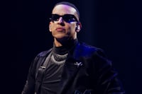 Daddy Yankee anunció en la madrugada de este lunes en Puerto Rico, al completar su quinto concierto 'La Meta', con el que finalizó su carrera artística, que 'se acabó una historia y va a comenzar una nueva historia, un nuevo comienzo', el de vivir su vida para Cristo. EFE