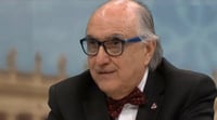 Detienen al escritor Alfredo Jalife por presunta difamación contra Tatiana Clouthier