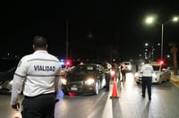 La Dirección de Tránsito y Vialidad mantendrá la vigilancia durante la temporada fuerte de las fiestas decembrinas. (EL SIGLO DE TORREÓN)