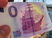 Si bien el billete no tiene validez legal, sí tiene un costo de producción que es de 2.5 euros. (ARCHIVO)