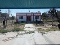 Inician con los preparativos para reactivar la subestación de Policía y Bomberos, en el ejido Rosita de San Pedro.