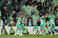 Un gran segundo tiempo tuvieron los albiverdes ante su público en el Estadio Corona, para endosarle un contundente 3-0 a la Franja y ganar su primer partido del torneo. (JORGE MARTÍNEZ)