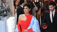 Imagen Modelo de la Met Gala, despedido por 'opacar' la belleza de famosas