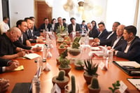 Imagen Se reúnen gobernadores de Coahuila y Durango con embajador de EU