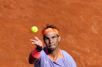 Nadal regresa a Roland Garros y entrena, pero no se confirma si jugará. (AP)