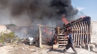 Imagen Se incendian jacales en la colonia Luis Donaldo Colosio de Gómez Palacio
