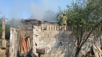 Imagen Fuego consume dos habitaciones de un jacal construido en la colonia Valle La Rosita de Torreón