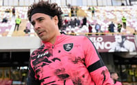 Imagen Tras su salida del Salernitana, Guillermo Ochoa continuaría su carrera en Brasil