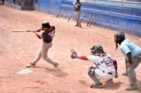 Imagen Desafiante sexta jornada en la Liga de Beisbol de Empleados y Profesionistas