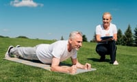 + Salud Rutina para fortalecer el abdomen después de los 60 años