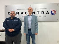 José Omar Saldívar Correa, director del Instituto Tecnológico de La Laguna y  Alejandro Gutiérrez presidente de Canacintra. 