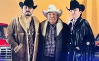 Los Dos Carnales y su abuelo Don Chencho Mancha.