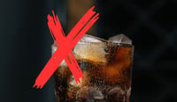 3 razones por las que se recomienda no tomar refresco de cola 