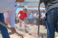 Donación de árboles a Gómez Palacio.