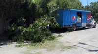 Imagen Camión refresquero se queda sin frenos y termina impactándose en una casa en Saltillo