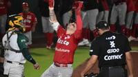 Imagen Diablos pone contra la pared a campeones Pericos