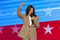 Imagen Kamala Harris sorprende en el primer día de la Convención Demócrata