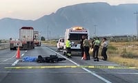 Muere motociclista tras derrapar e impactarse contra tráiler en Ramos Arizpe