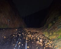 Imagen Deslaves en La Cuesta de la Fortuna, una barda colapsada y cierre de vialidades el saldo de lluvias en Lerdo