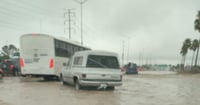 Imagen Lluvia provoca cierre de vialidades en Saltillo