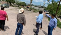 Imagen Alcalde de Lerdo supervisa planificación de par vial en Villa Juárez