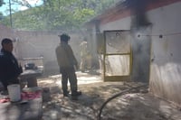 Imagen Incendio destruye vivienda en Lerdo, fuego controlado sin lesionados