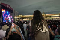 Imagen Fans demuestran 'Amor eterno' a Juan Gabriel en el Zócalo