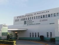 Algunos de los trabajadores llegaron al Hospital General 'Dr. Martiniano Carvajal', de Mazatlán, Sinaloa, y ya va a concluir septiembre pero no los han basificado. (CORTESÍA)