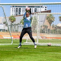 La experimentada cancerbera albiverde, buscará el menor daño posible
al defender la META del Santos Laguna Femenil ante América. (Especial)