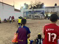 Imagen Charly Soccer recibe visita de entrenador de la FMF