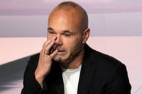 Imagen Andrés Iniesta se despide del fútbol entre lágrimas