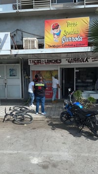 Imagen Clausuran negocio de comida por arrojar aceites y grasas al drenaje en Torreón