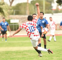 La Liga IDEAL Laguna de la categoría Veteranos de Primera y Segunda
Fuerza, se encuentran en la recta final de la campaña regular. (Archivo)