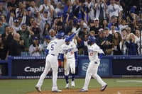 Teoscar Hernández (37) y Freddie Freeman (5) lograron sendos cuadrangulares en el Dodger Stadium.