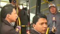 Imagen Periodista quedó atrapado en un bus durante una transmisión en vivo | VIDEO