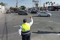 Imagen Arranca sincronización de semáforos en el bulevar Venustiano Carranza de Saltillo