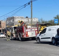 Imagen Encuentran a hombre pendiendo de un árbol